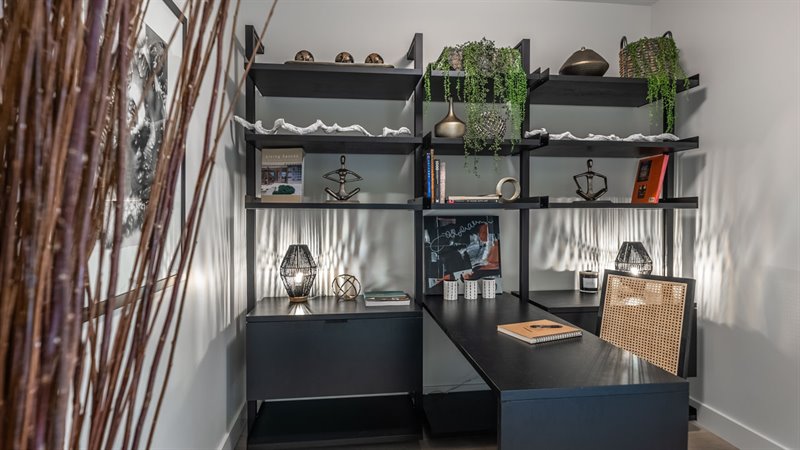 Den | Office - DUO Flex unit 102 shown