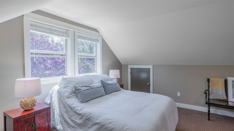 Upper Loft Bedroom Suite