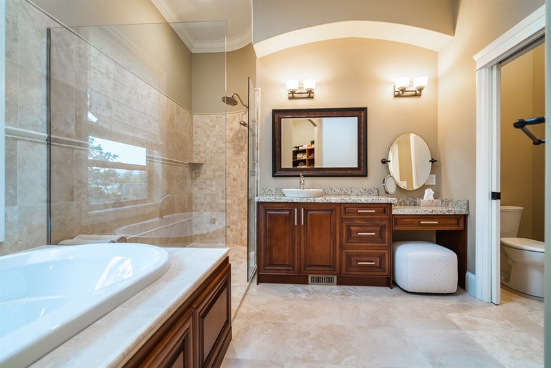 Ensuite