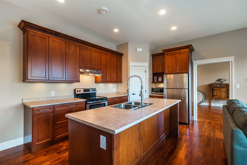 Suite - Kitchen