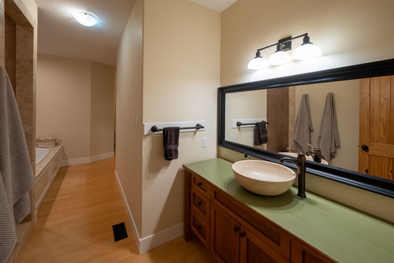 Ensuite - Twilight