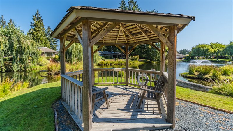 'Pebble Beach' Complex - Pond & Gazebo
