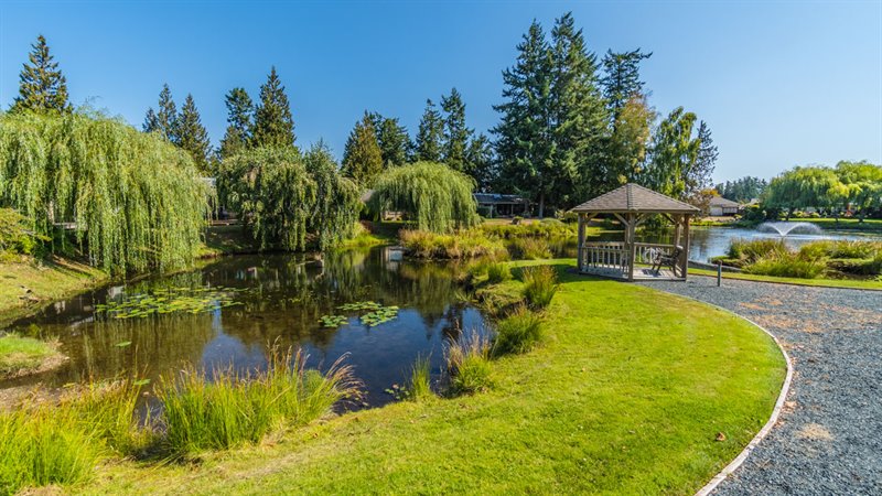 'Pebble Beach' Complex - Pond & Gazebo