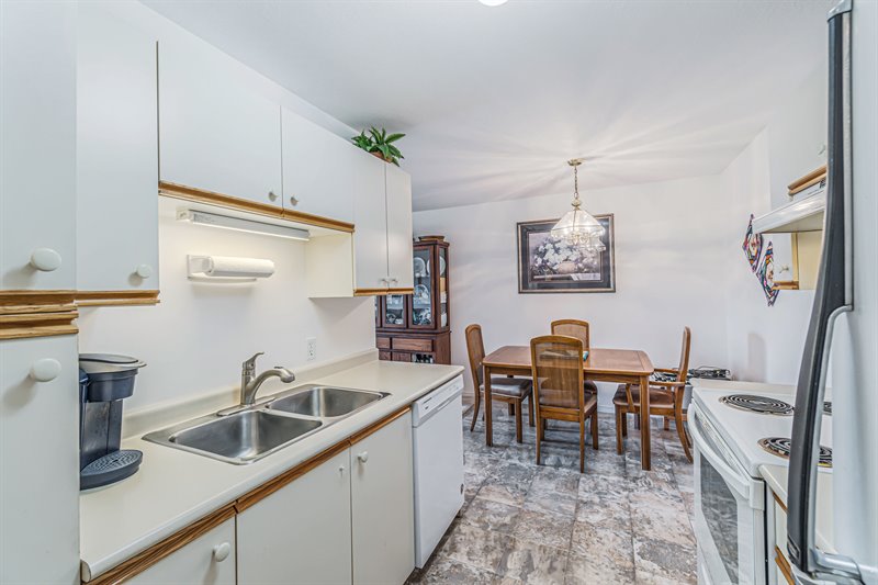 Kitchen | Dining Room