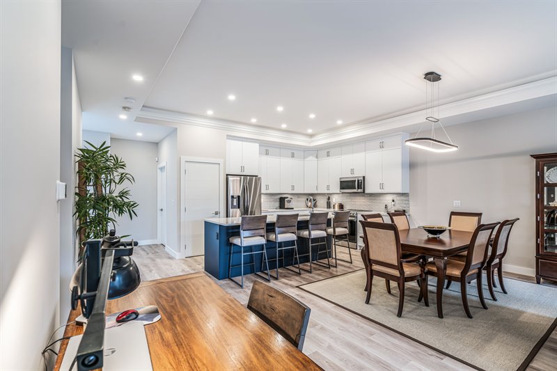 Dining Room | Kitchen
