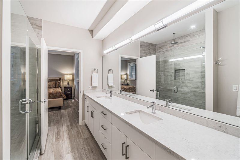 Ensuite