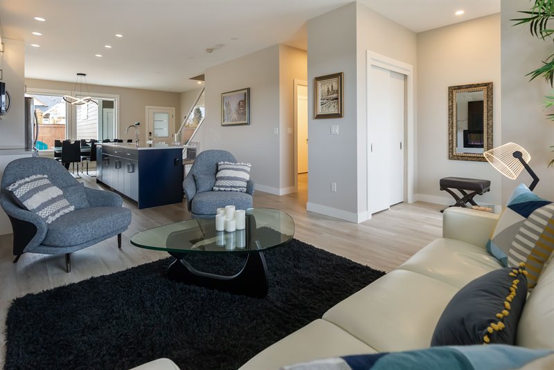 Living Room | Kitchen