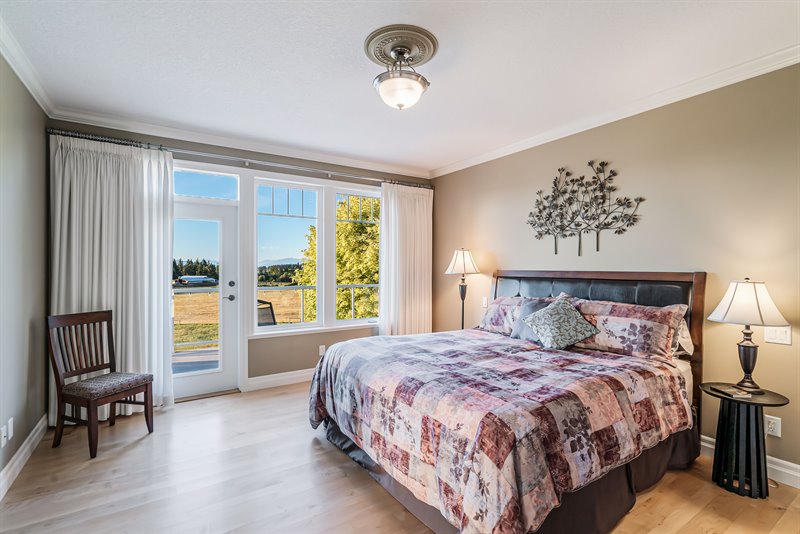 Primary Bedroom Suite - Door to Deck 2