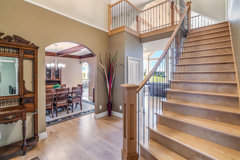 Foyer - Stairs to Upper Level