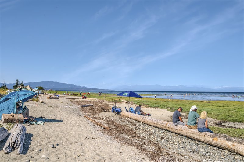 Trail to Rathtrevor Beach