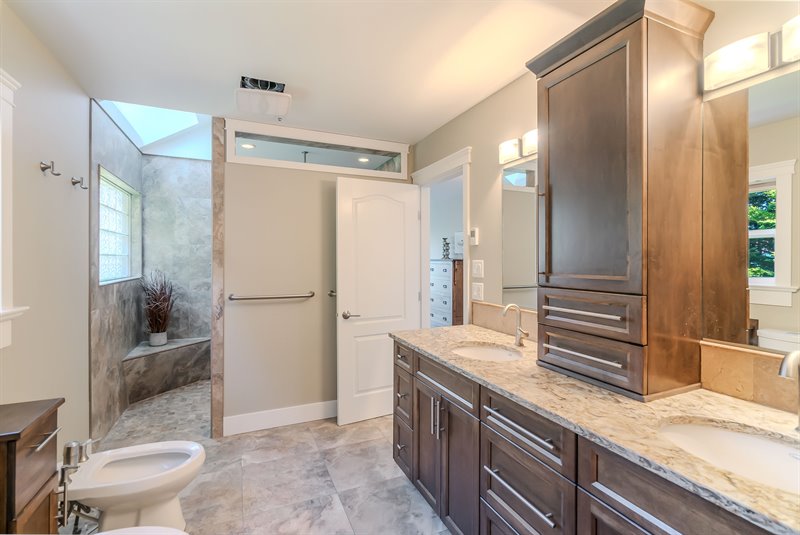 Ensuite