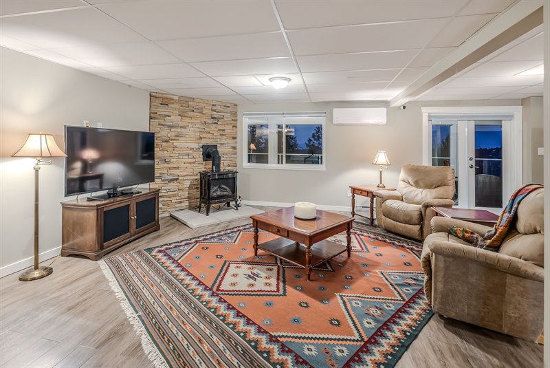 Guest Suite - Family Room