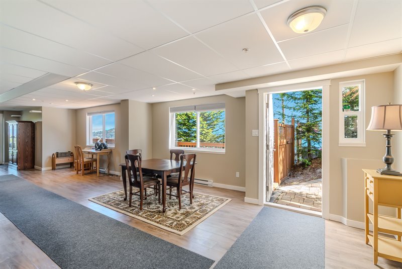 Guest Suite - Dining Area
