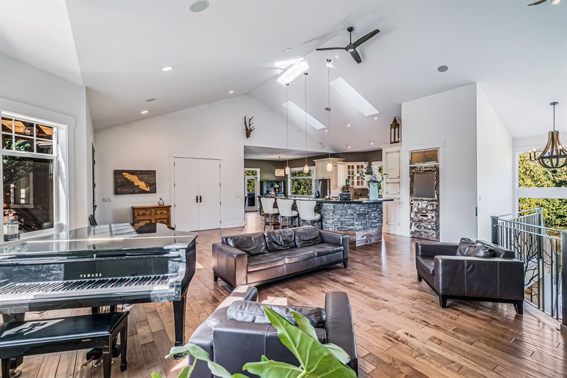 Family Room | Kitchen