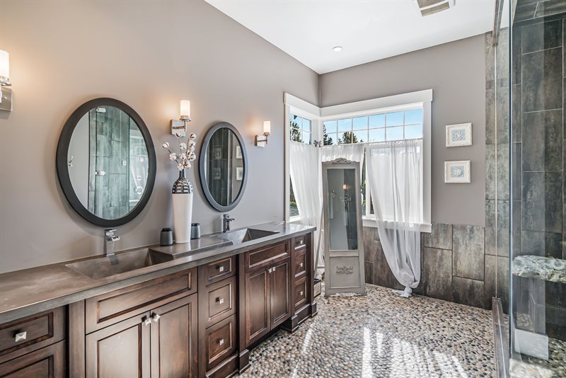 Ensuite