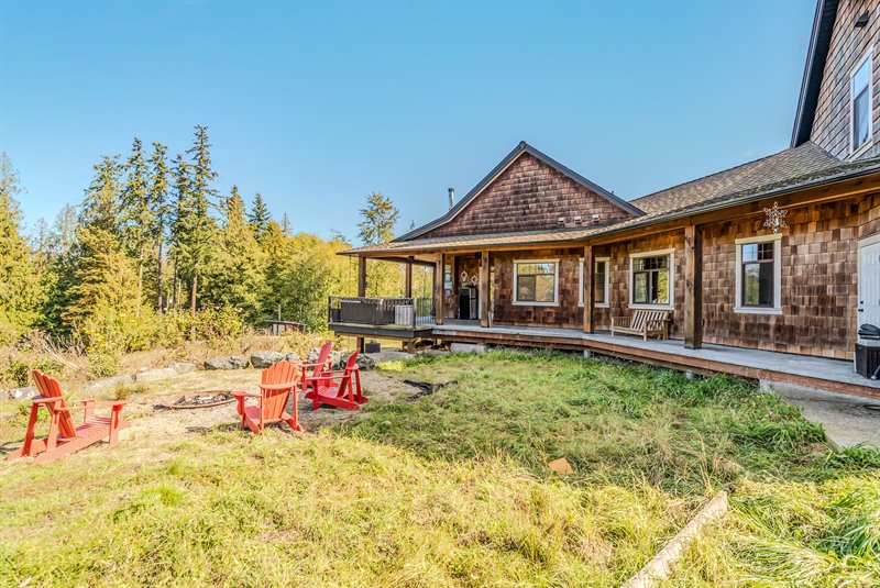 Exterior Back - Firepit Area