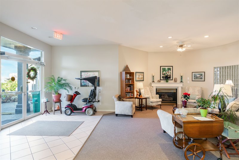 Common Lounge and Dining Room