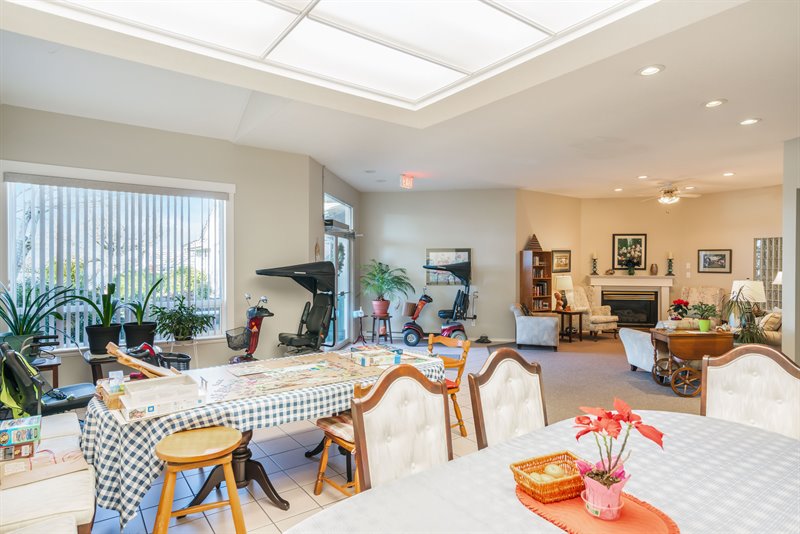 Common Lounge and Dining Room