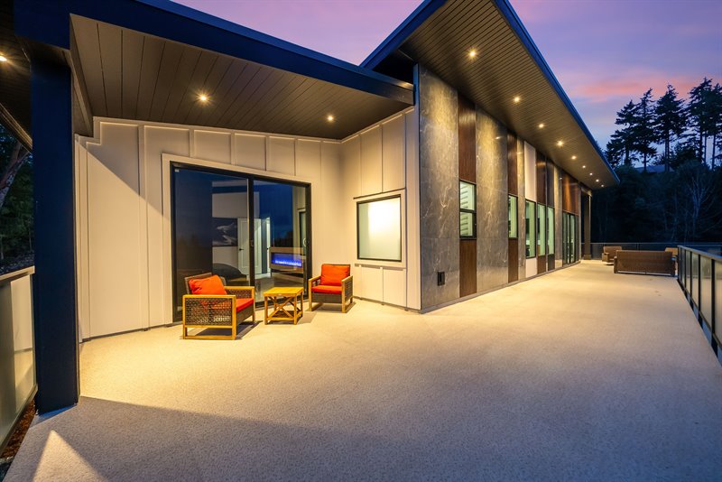 Deck (Dusk)