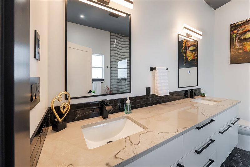 Ensuite
