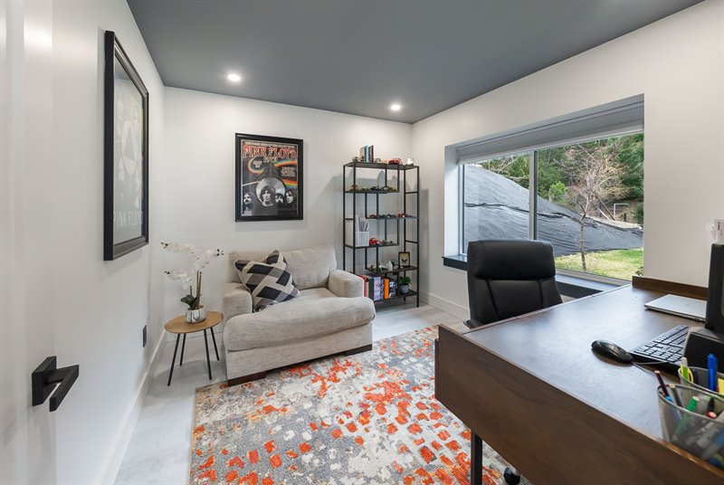 Den | Office