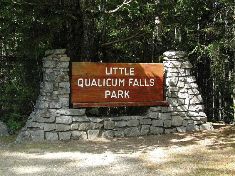 Minutes to Little Qualicum Falls Park