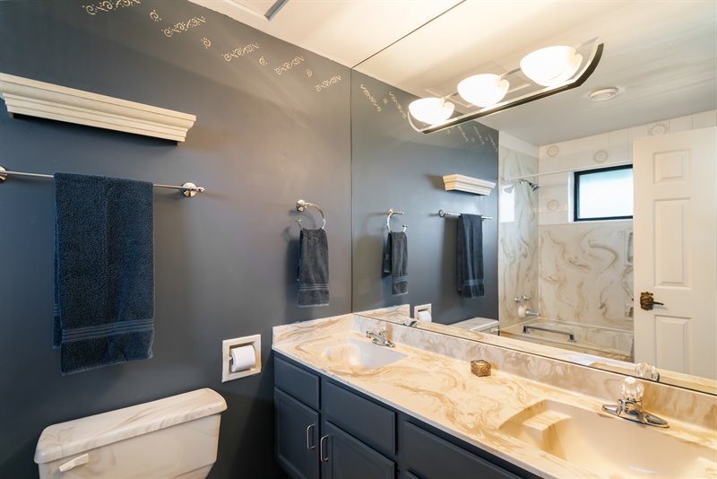 Ensuite