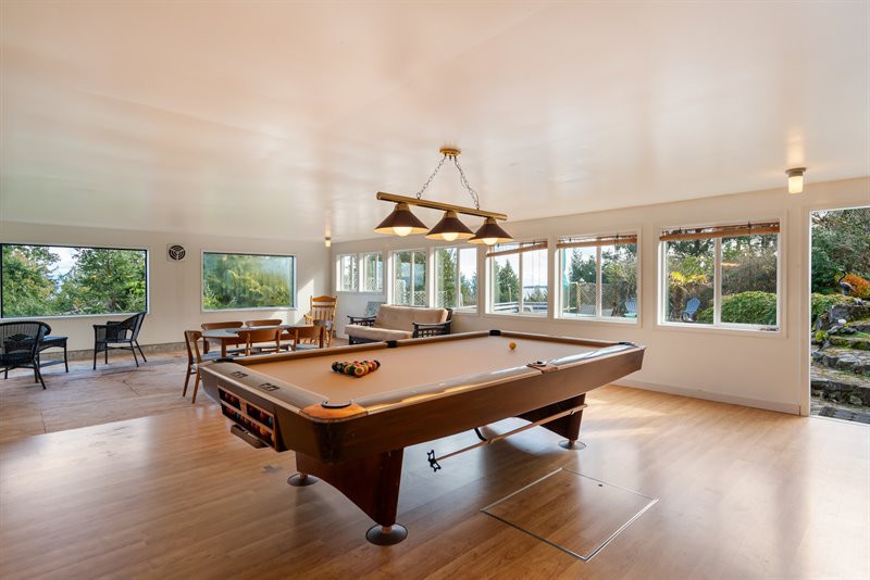 Games Room - Door to Gravel Terrace
