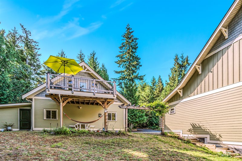 Detached Garage | Workshop & Guest Suite