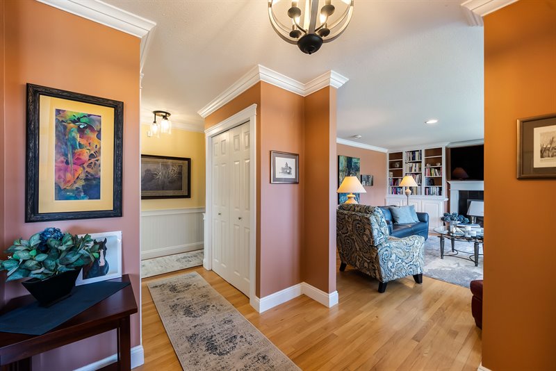 Foyer | Formal Living Room