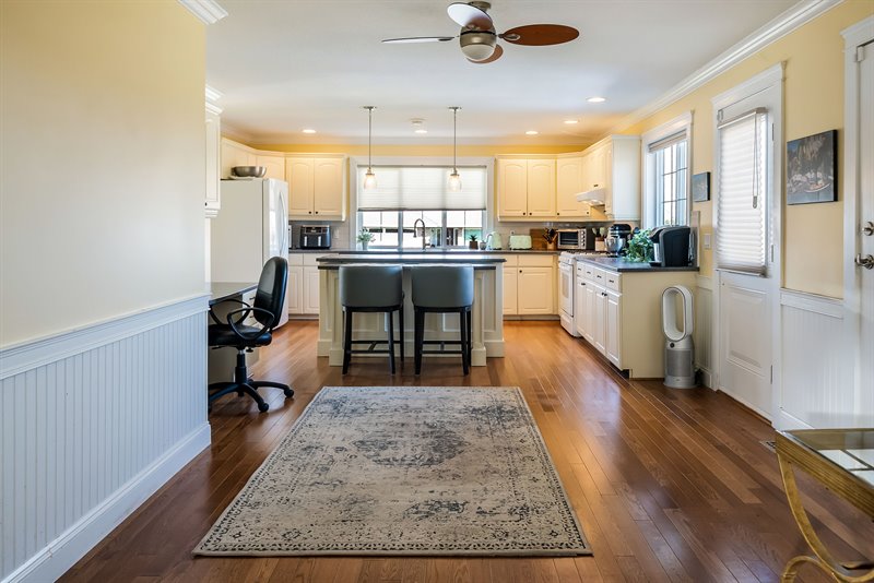 Kitchen - Door to Front Deck