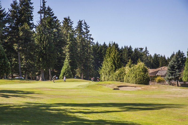 Walk to Eaglecrest Golf Course