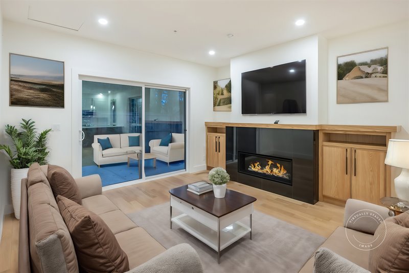 Living Room (Virtual Staging)