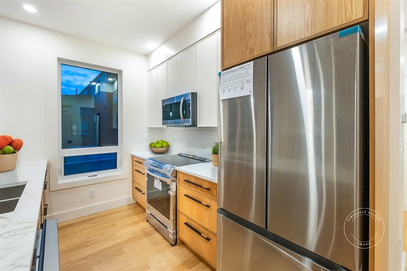 Kitchen (Virtual Staging)