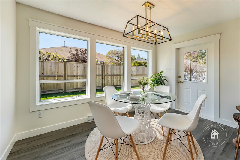 Breakfast Area (Virtual Staging)