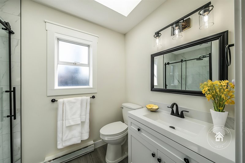 Ensuite (Virtual Staging)