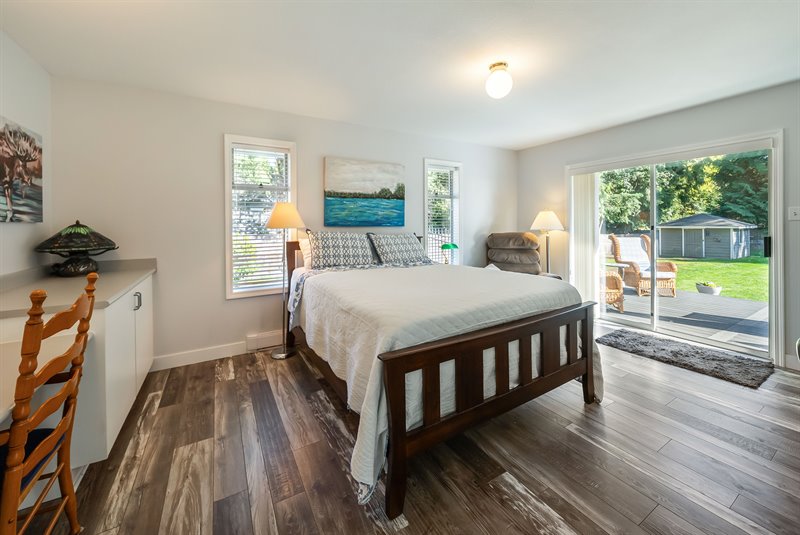 Bedroom 1 (Main Level)