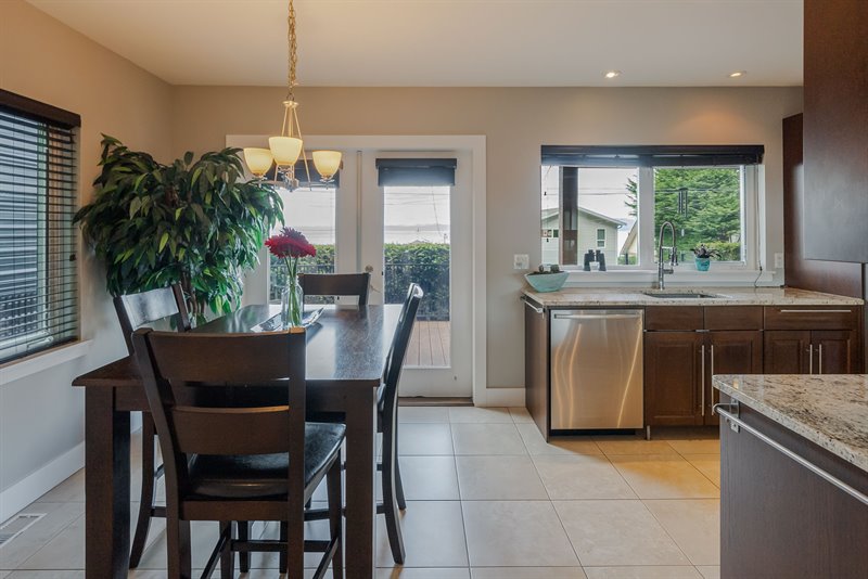 Dining Room - Door to Deck