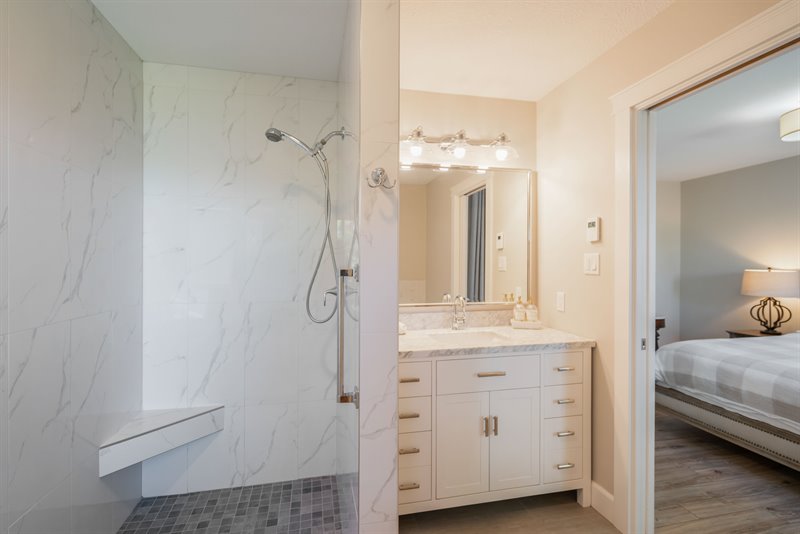 Ensuite