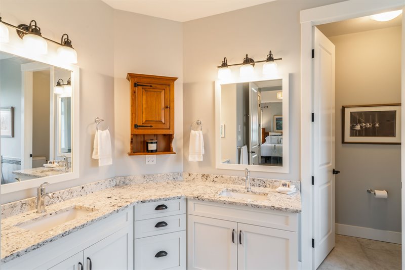 Ensuite