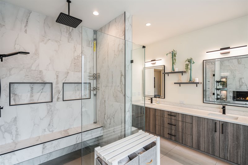 Ensuite