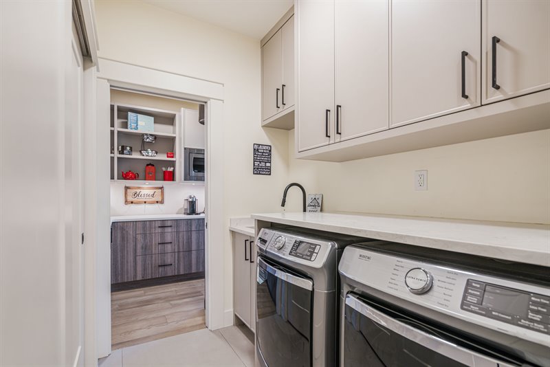 Laundry | Mud Room - Pantry Access