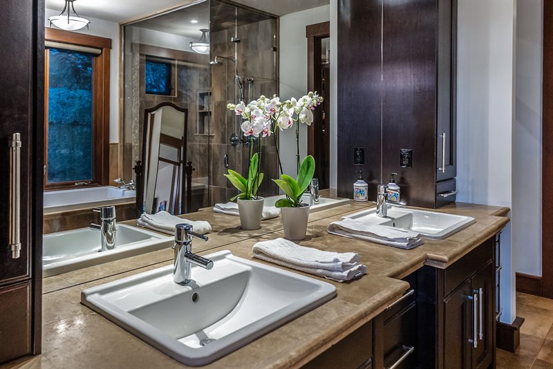 Ensuite