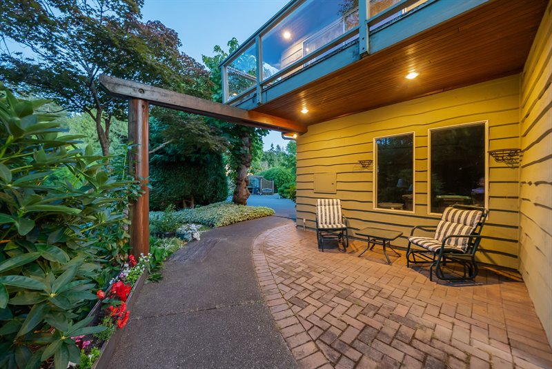Walkway to Front Door