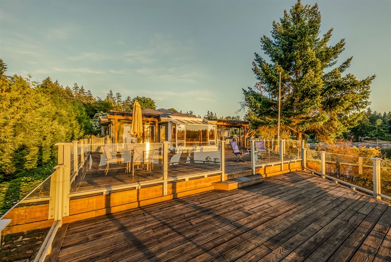 Exterior Back - Deck