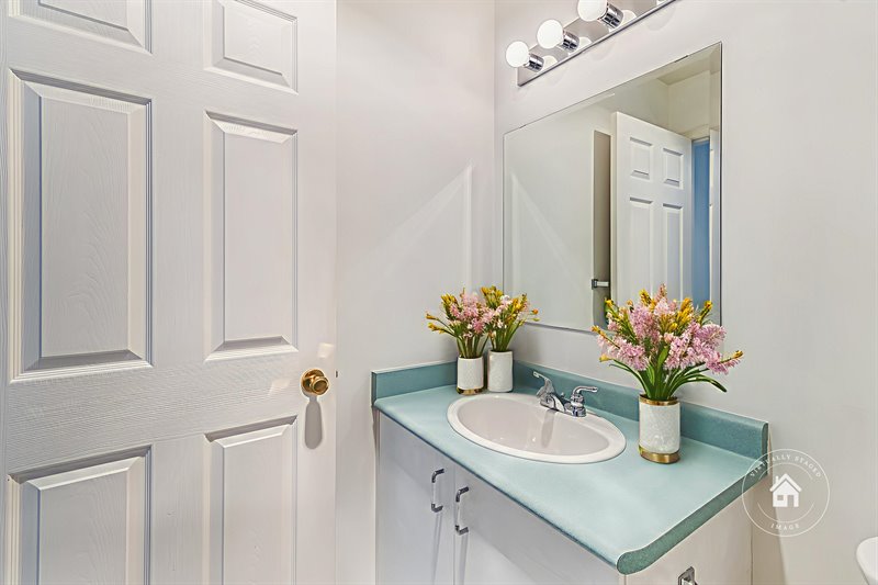 Ensuite  (Virtual Staging)