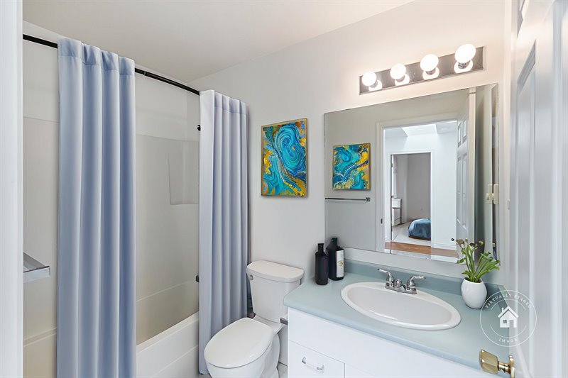 Main Bath  (Virtual Staging)
