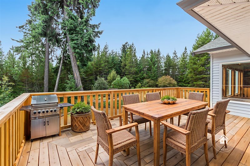 Deck (Virtual Staging)