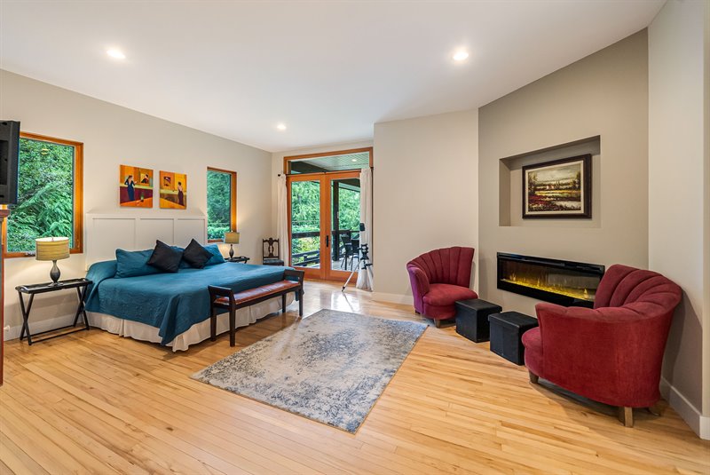 Primary Bedroom Suite 