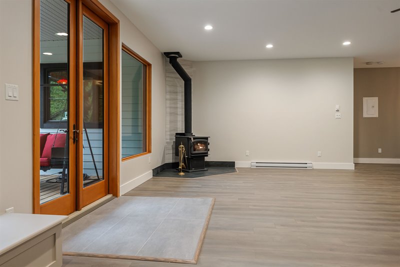 Lower Level - Door to Lower Deck